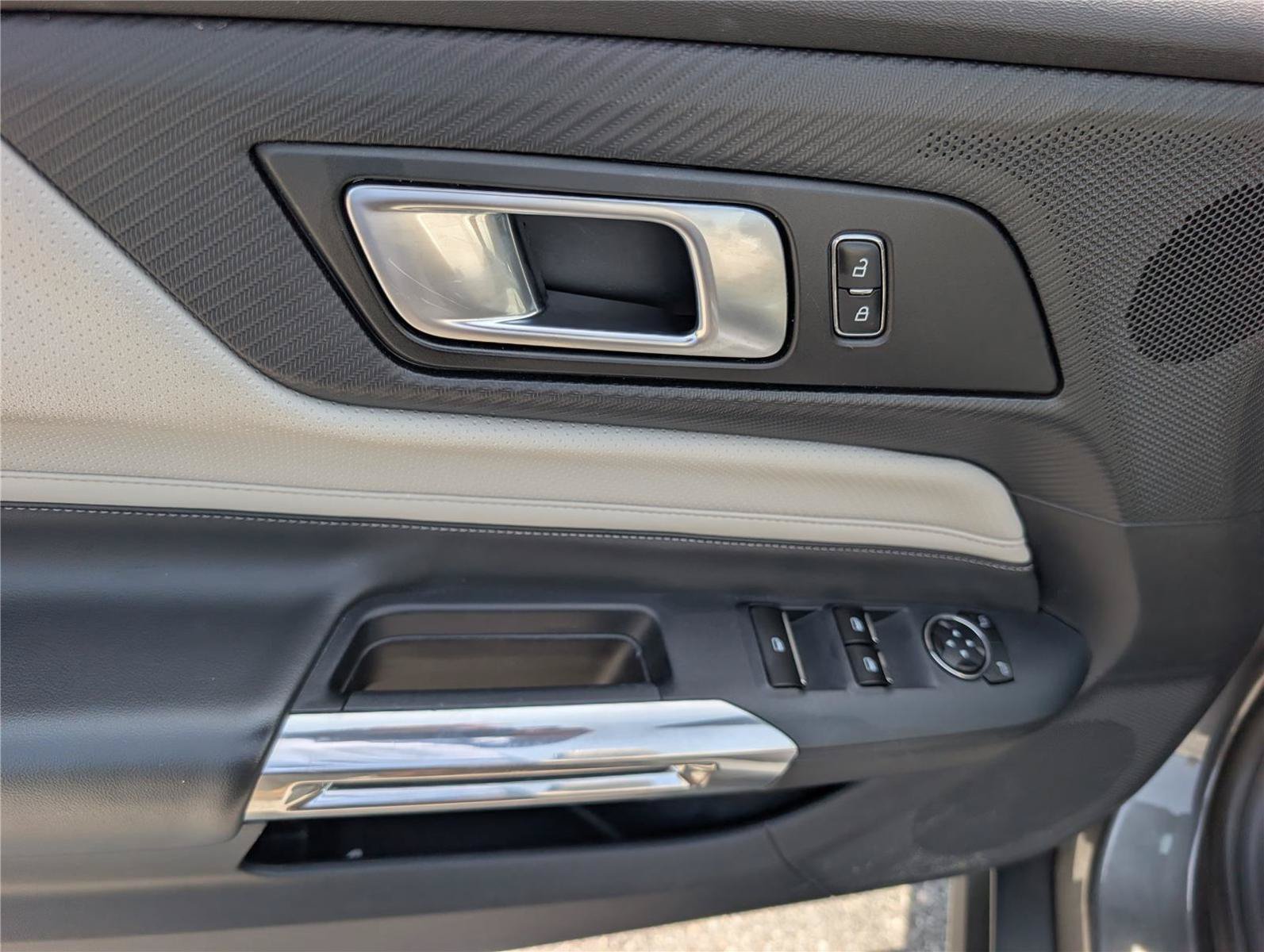 Used 2024 Ford Mustang Premium RWD image 17