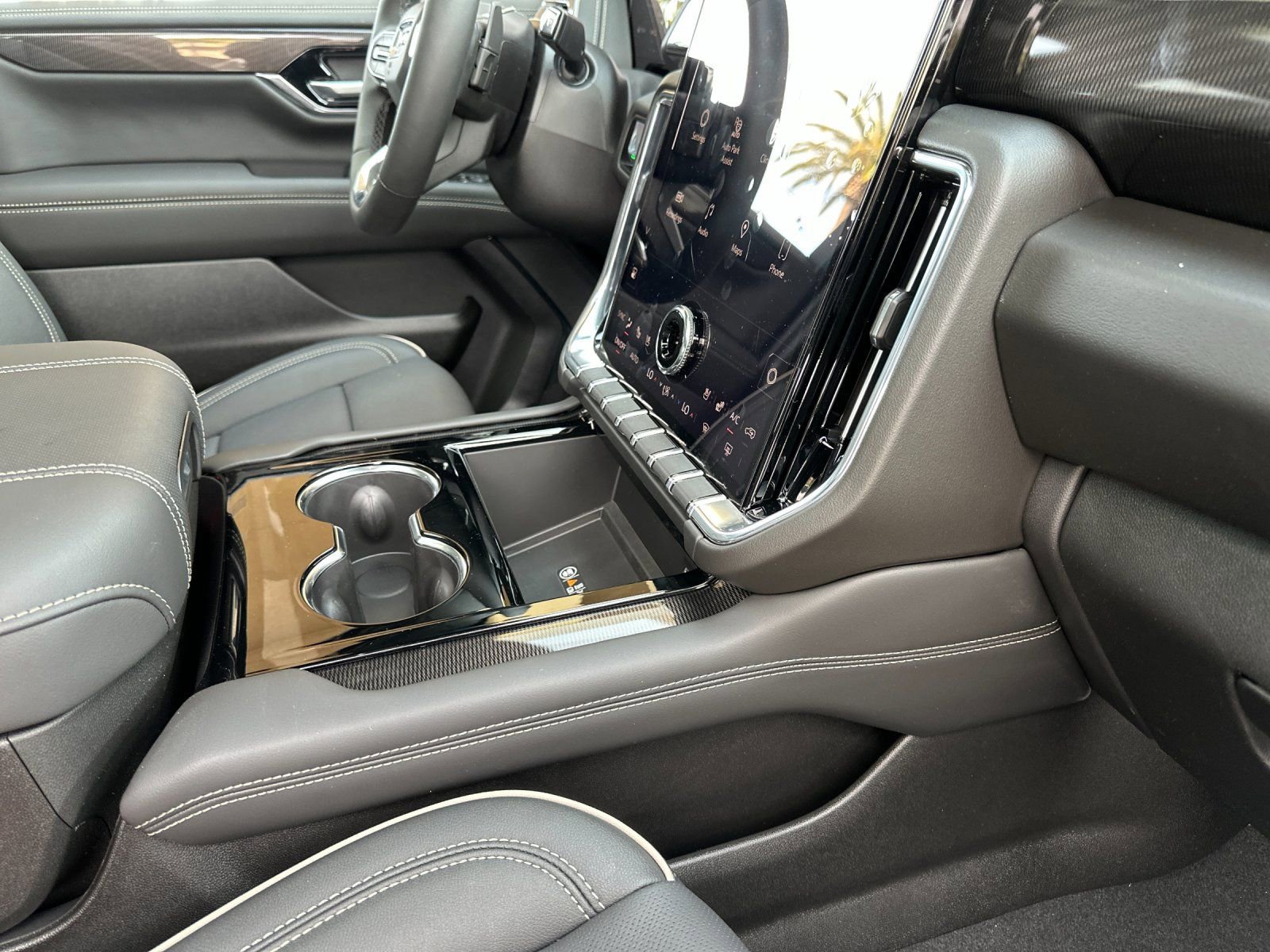 New 2026 GMC Yukon XL Elevation w/ Elevation Premium Package AWD/4WD image 17