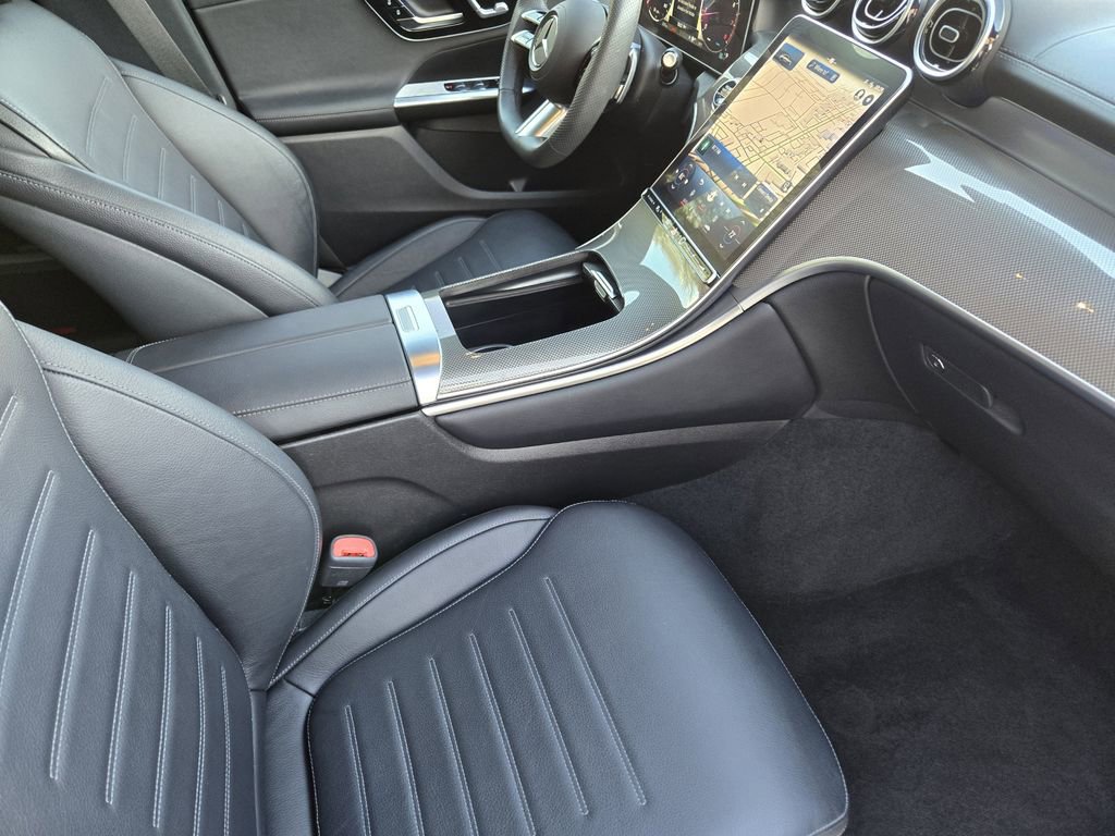 Used 2024 Mercedes-Benz GLC 300 4MATIC image 16