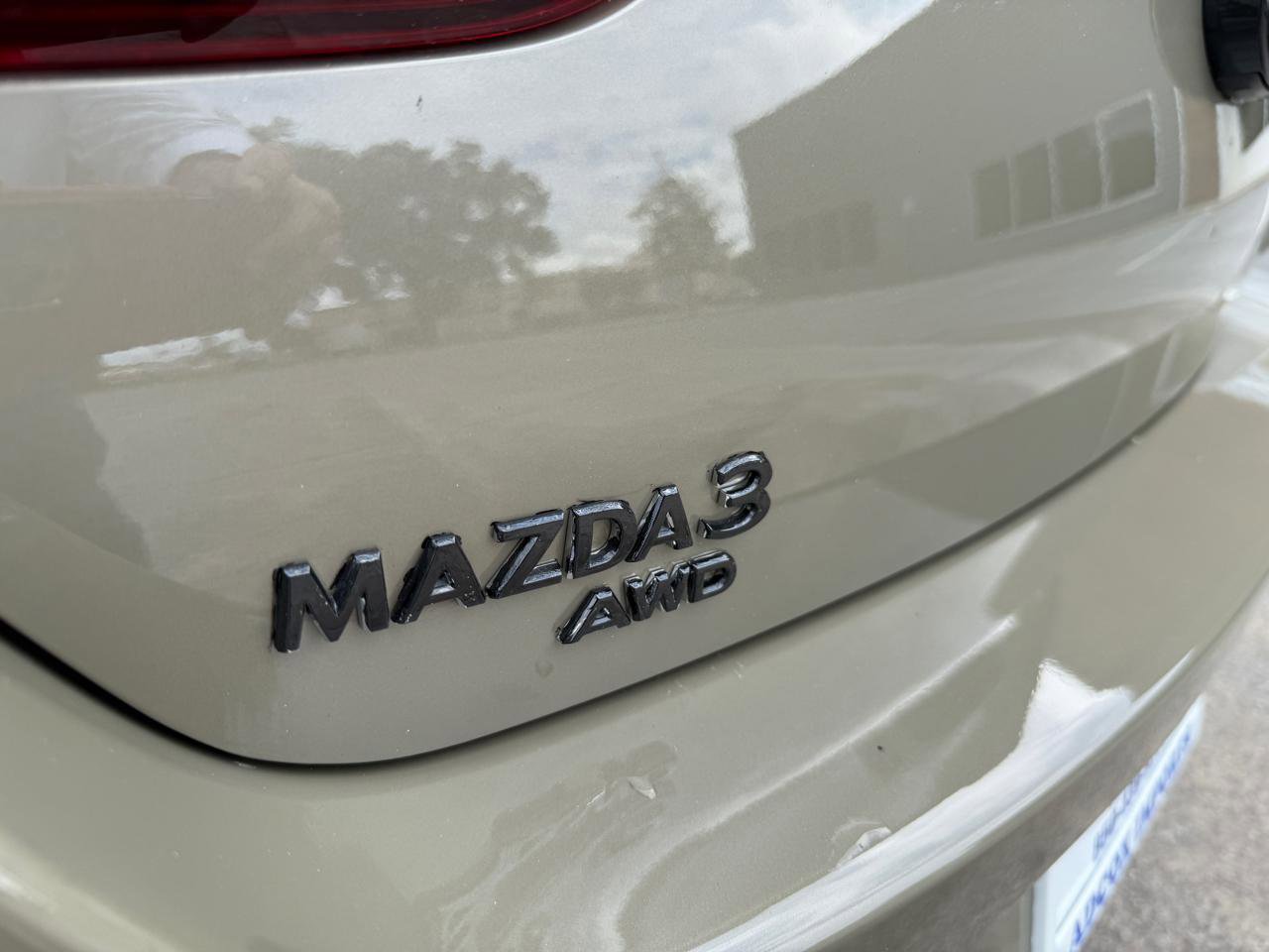 Used 2024 MAZDA MAZDA3 s image 9