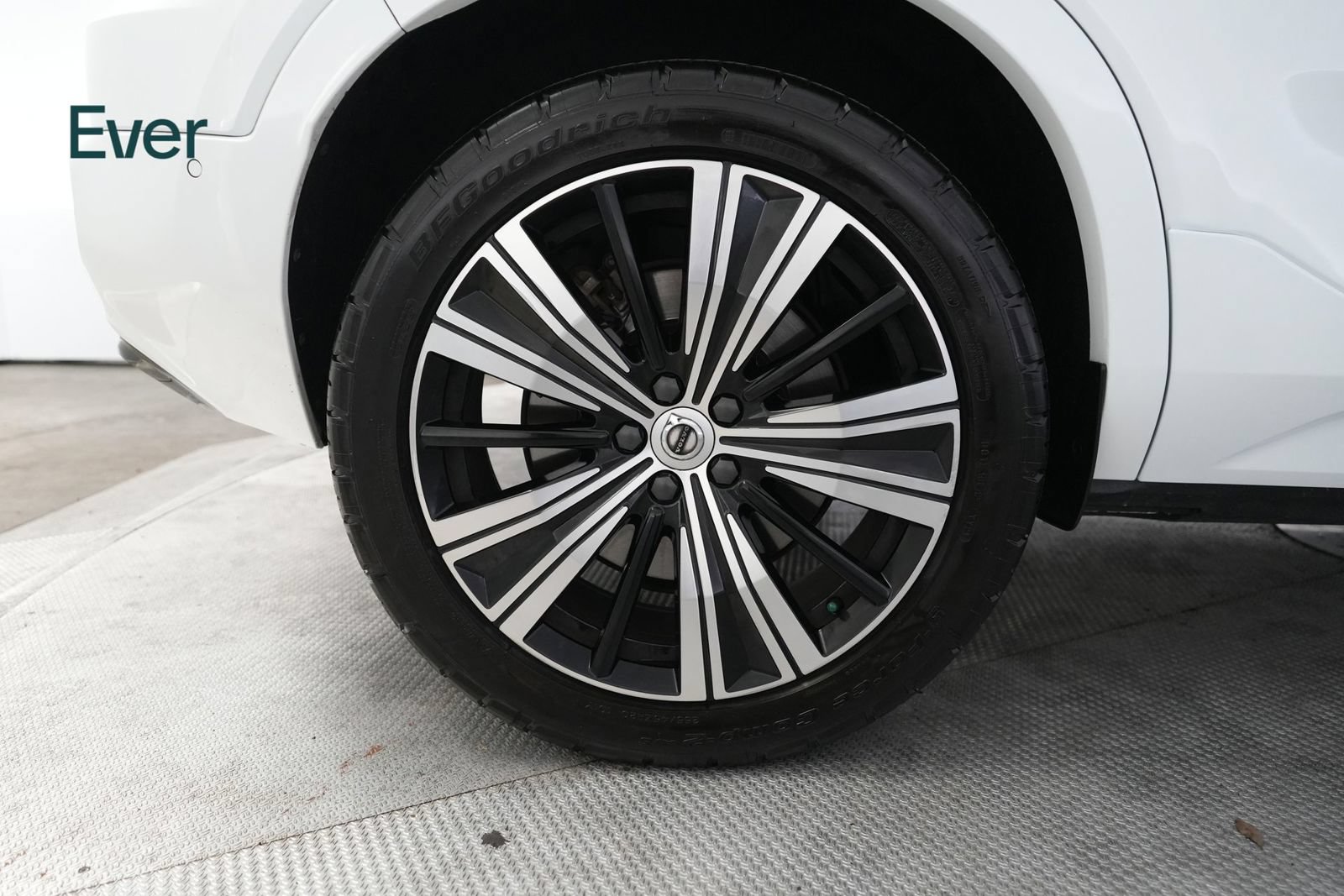Used 2023 Volvo C40 P8 Recharge Plus AWD/4WD image 22