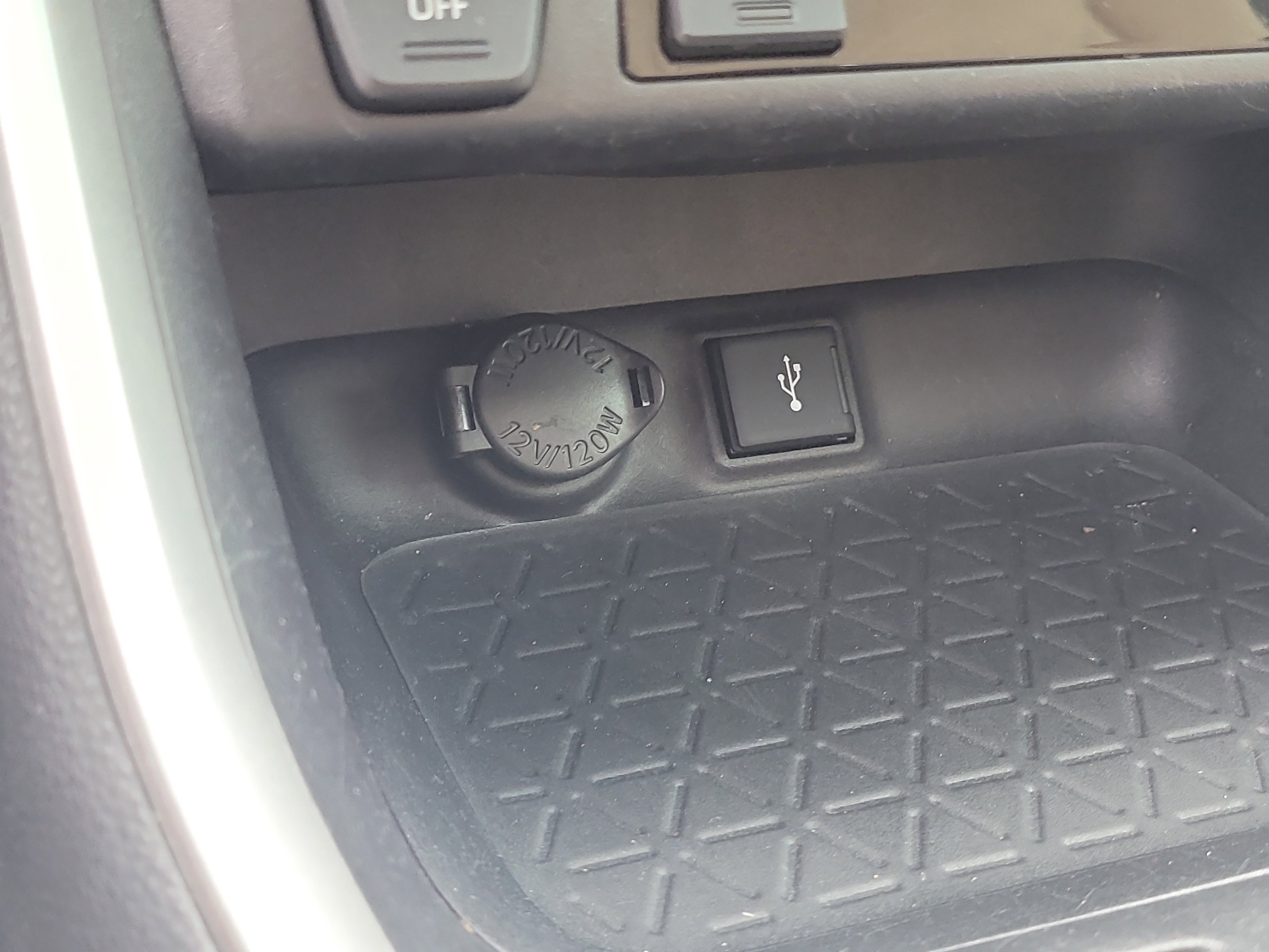 Used 2021 Toyota RAV4 XLE Premium FWD image 27