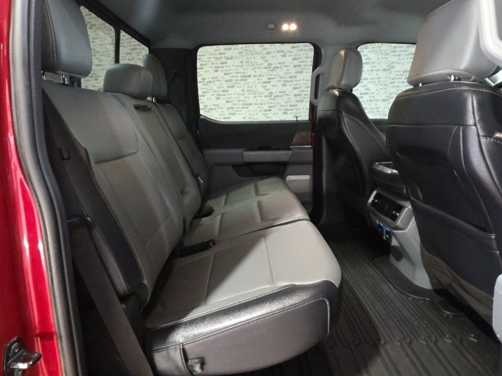 Used 2023 Ford F150 Lariat w/ Trailer Tow Package image 14