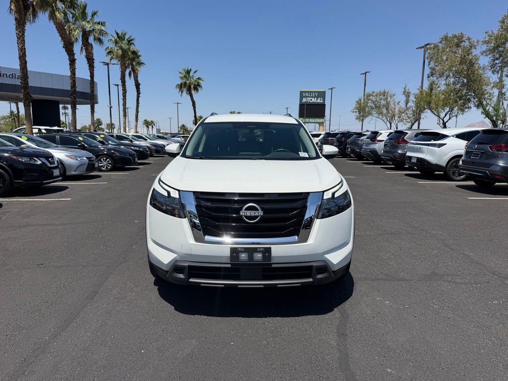 Used 2024 Nissan Pathfinder SV FWD video 2