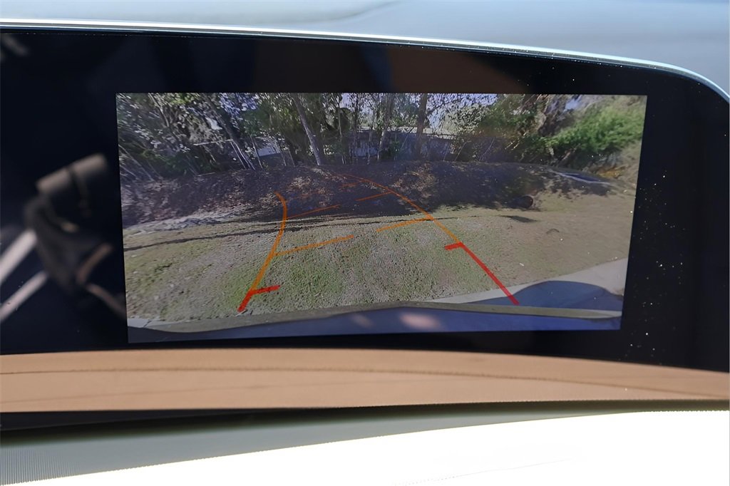 Certified 2024 Cadillac XT4 Luxury w/ Cold Weather Package image 19