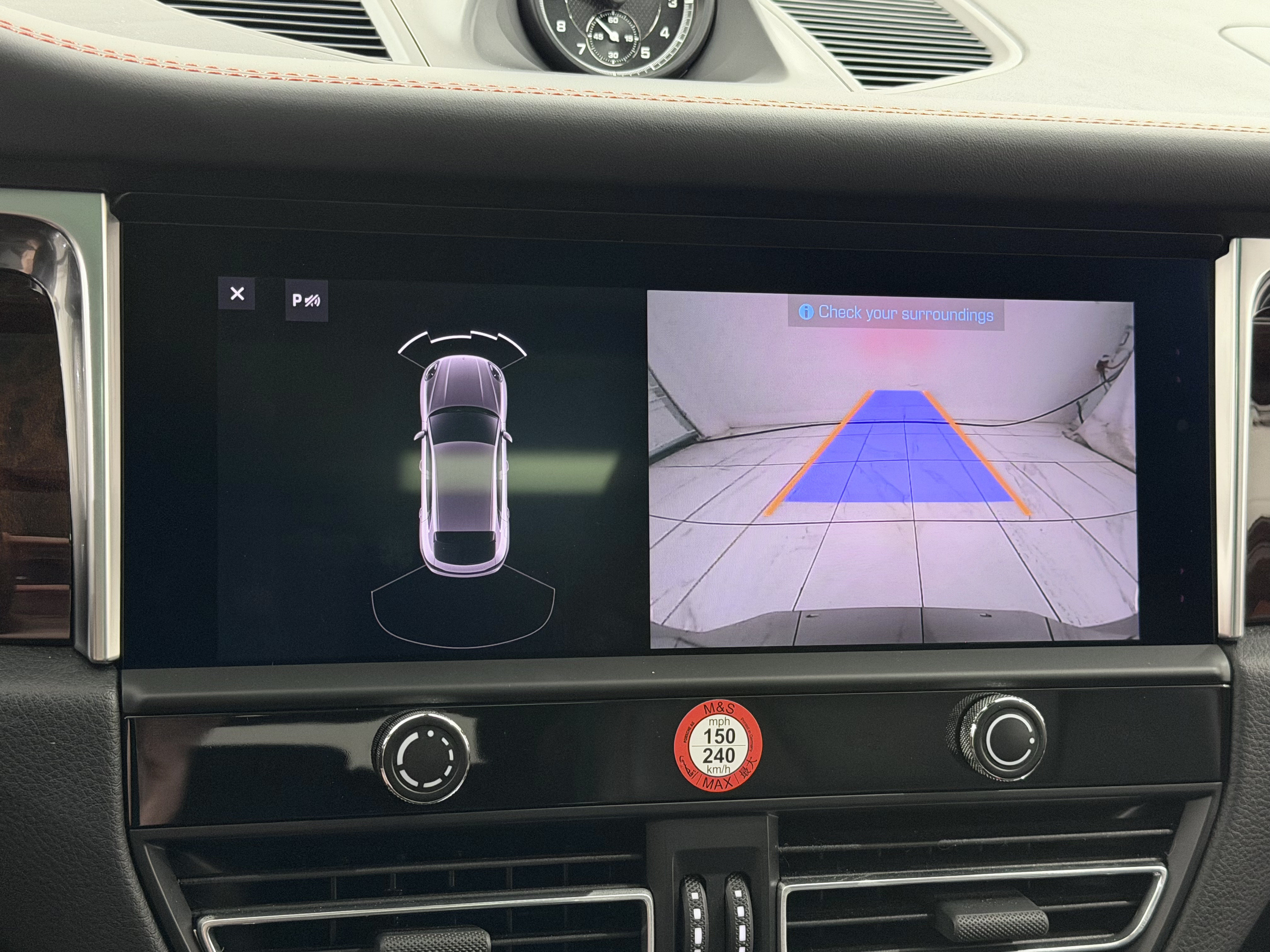 Certified 2024 Porsche Macan S AWD/4WD image 47