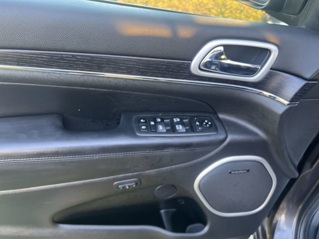Used 2018 Jeep Grand Cherokee Summit image 15