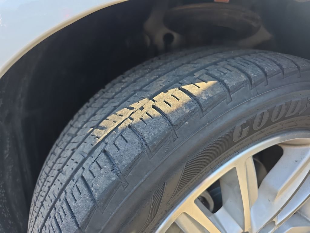 Used 2015 Toyota Avalon XLE Premium FWD image 38