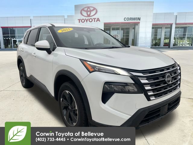 Used 2025 Nissan Rogue SV AWD/4WD image 1