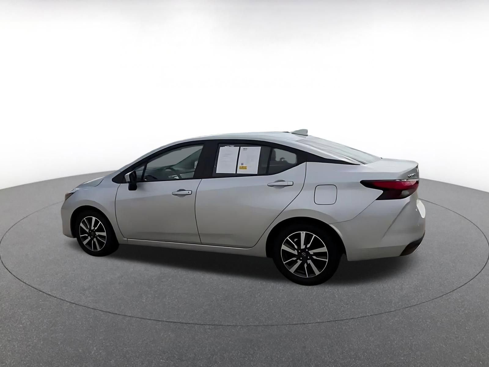 Used 2025 Nissan Versa SV FWD image 10
