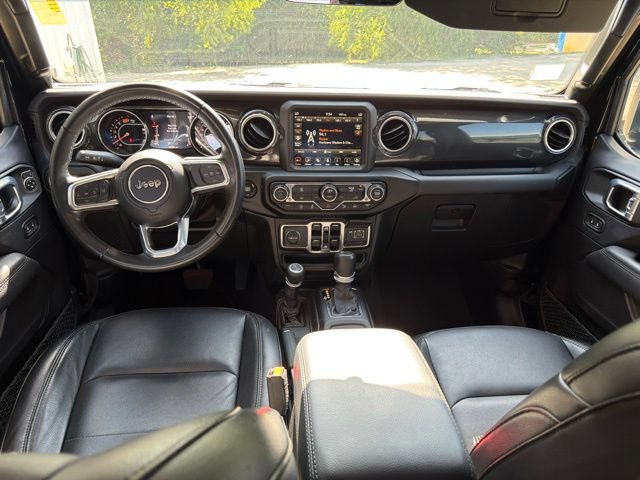 Used 2022 Jeep Wrangler Unlimited Sahara AWD/4WD image 22