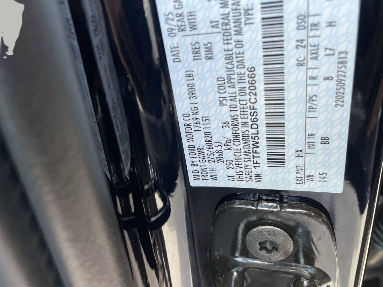 New 2025 Ford F150 Lariat w/ Equipment Group 502A High image 39