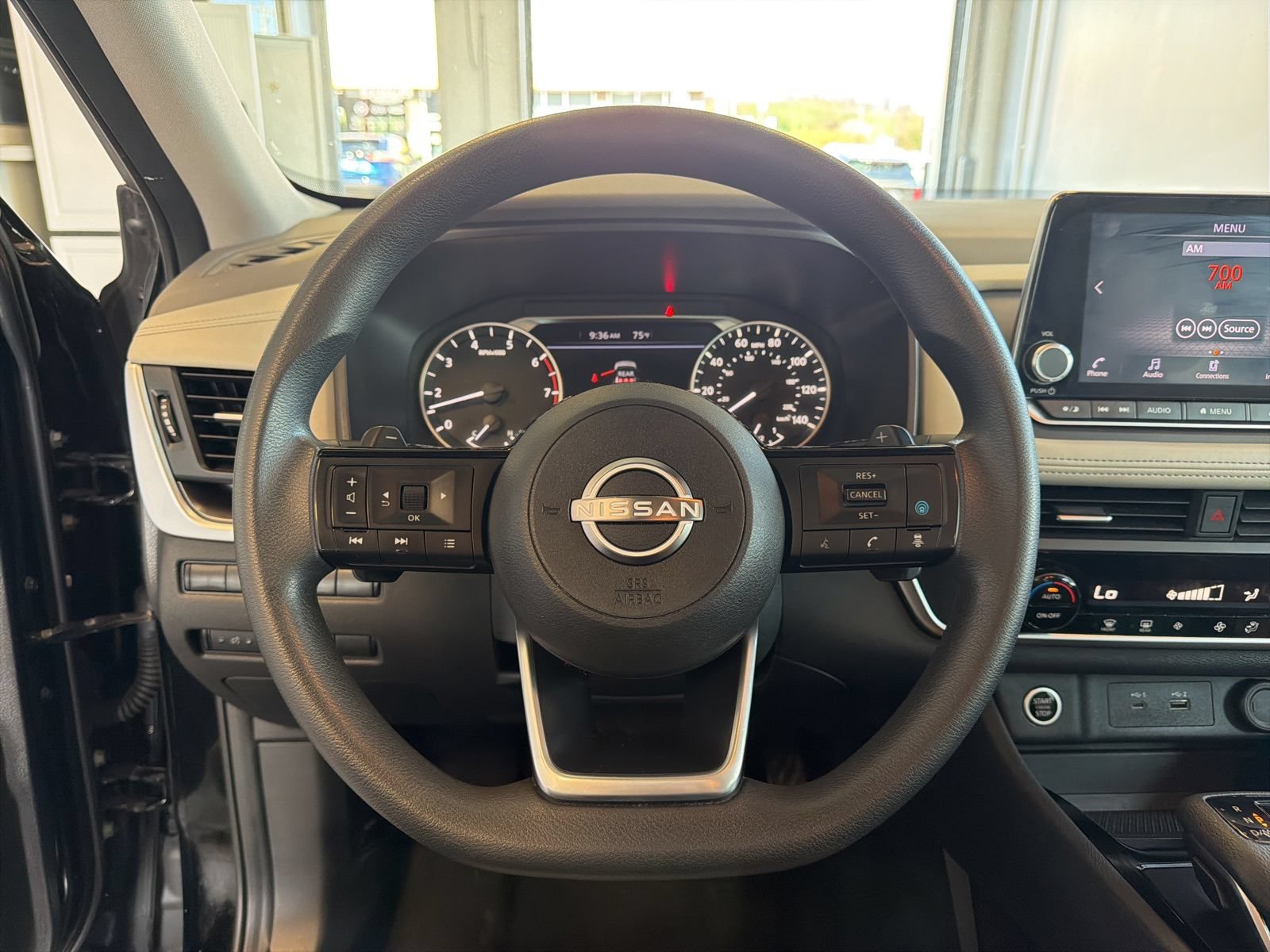 Used 2023 Nissan Rogue SV AWD/4WD image 17