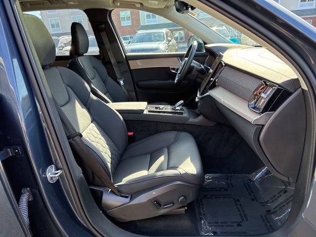 Certified 2025 Volvo XC90 B5 Plus image 16