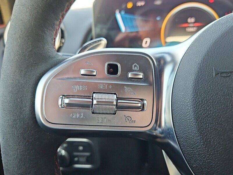 Used 2023 Mercedes-Benz GLB 35 AMG 4MATIC w/ Premium Package image 21