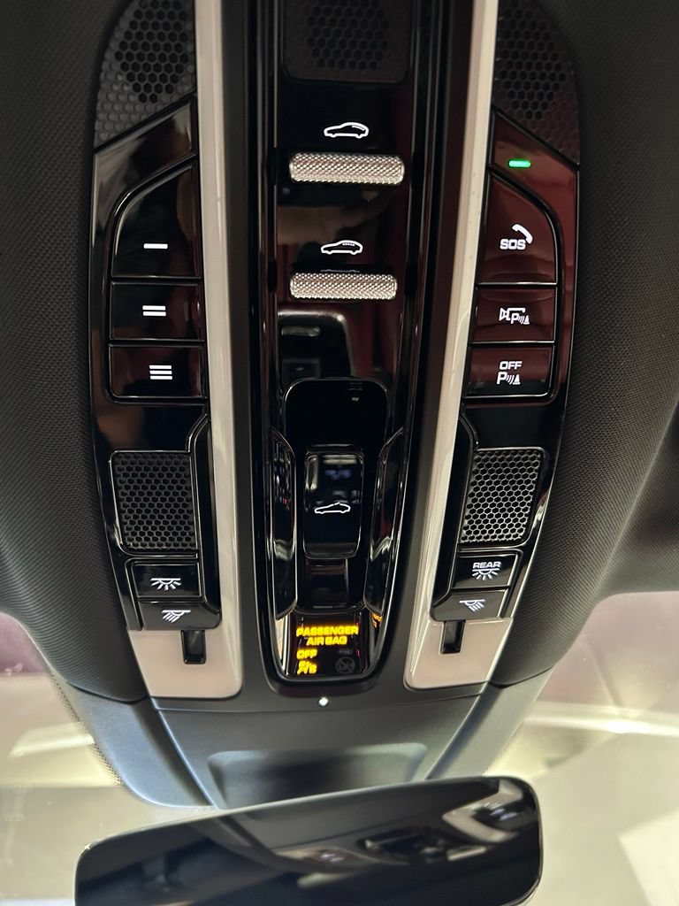 Used 2023 Porsche Panamera 4 Platinum Edition w/ Assistance Package AWD/4WD image 32