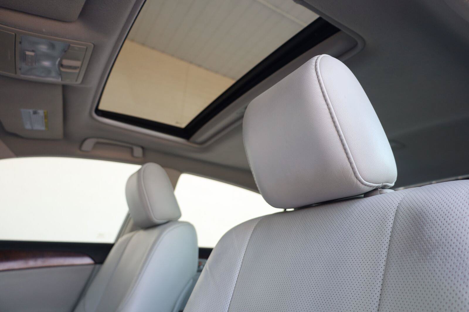 Used 2011 Toyota Avalon Limited FWD image 20