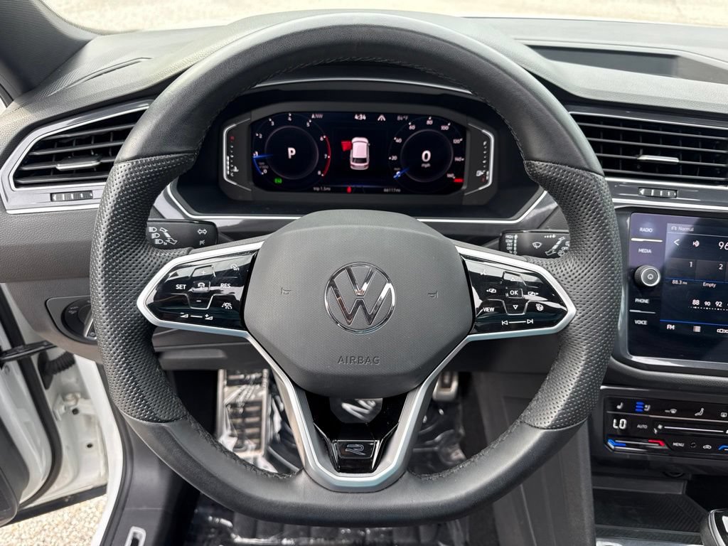 Used 2024 Volkswagen Tiguan SEL R-Line AWD/4WD image 16