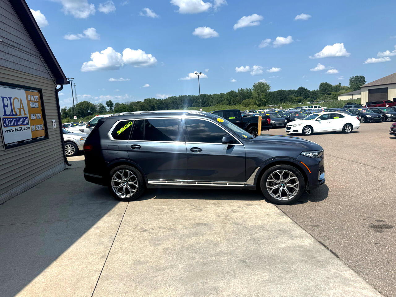 Used 2021 BMW X7 xDrive40i w/ Parking Assistance Package image 4