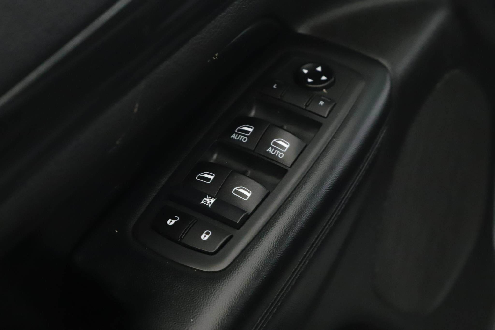 Used 2020 Jeep Grand Cherokee Altitude image 7