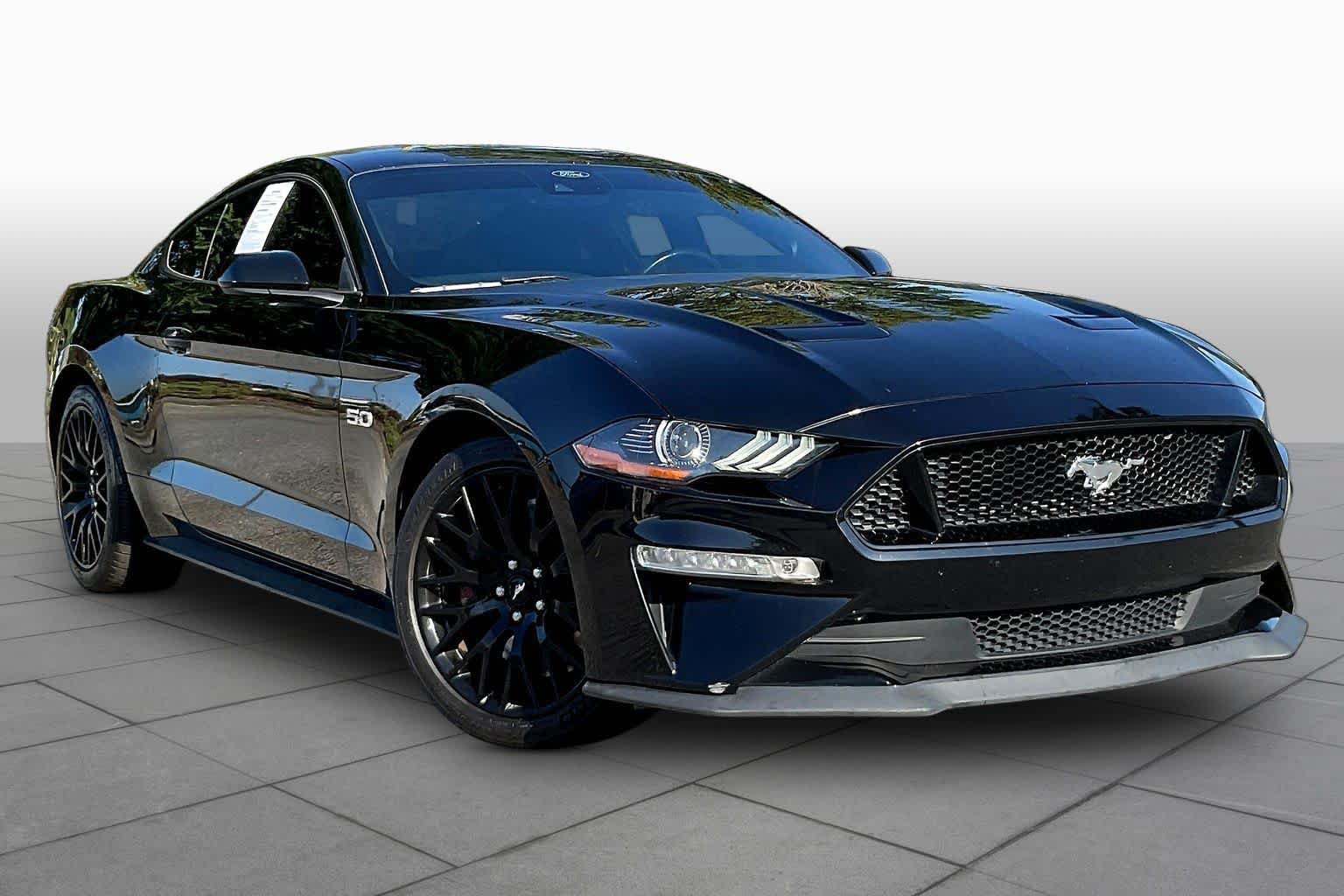 Used 2022 Ford Mustang GT w/ GT Performance Package RWD image 3