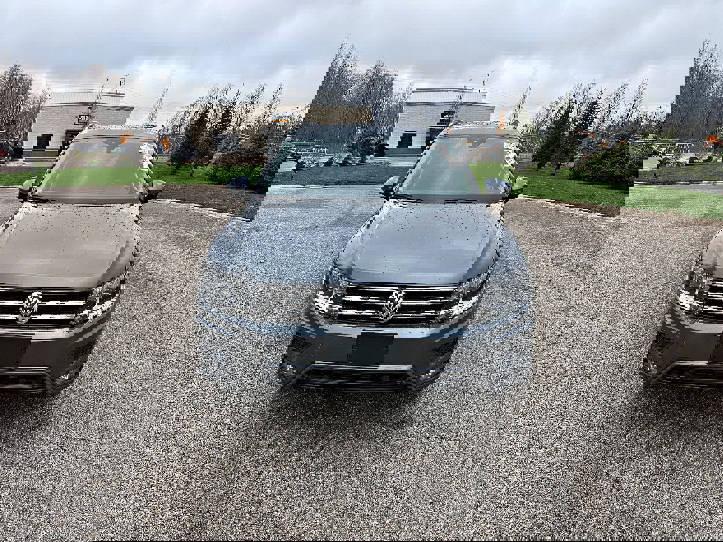 Used 2021 Volkswagen Tiguan SEL w/ 2-Row Tiguan MDO Package image 4