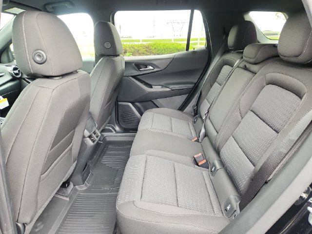 New 2027 Chevrolet Equinox LT w/ Safety and Technology Package FWD image 15