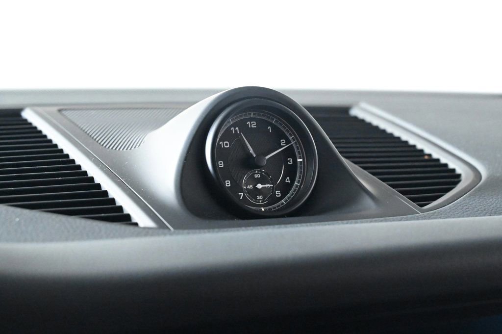 Certified 2024 Porsche Macan AWD/4WD image 24