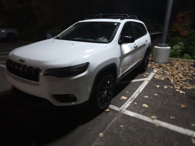 Used 2022 Jeep Cherokee Latitude Lux w/ Sun & Sound Group AWD/4WD image 14