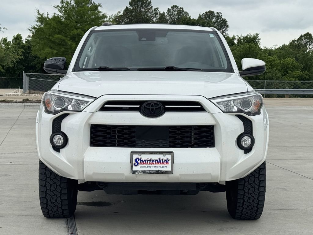 Used 2020 Toyota 4Runner SR5 AWD/4WD image 7