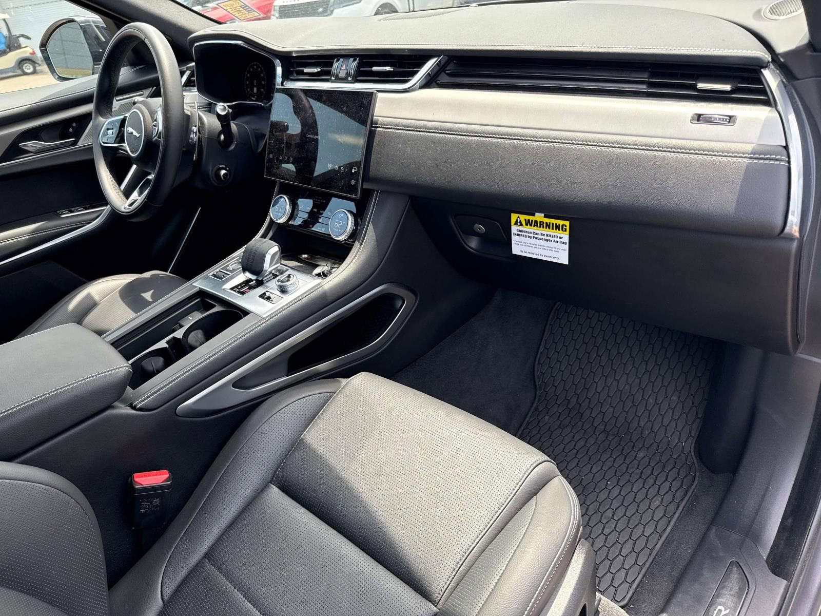 Used 2025 Jaguar F-PACE R-Dynamic S image 12