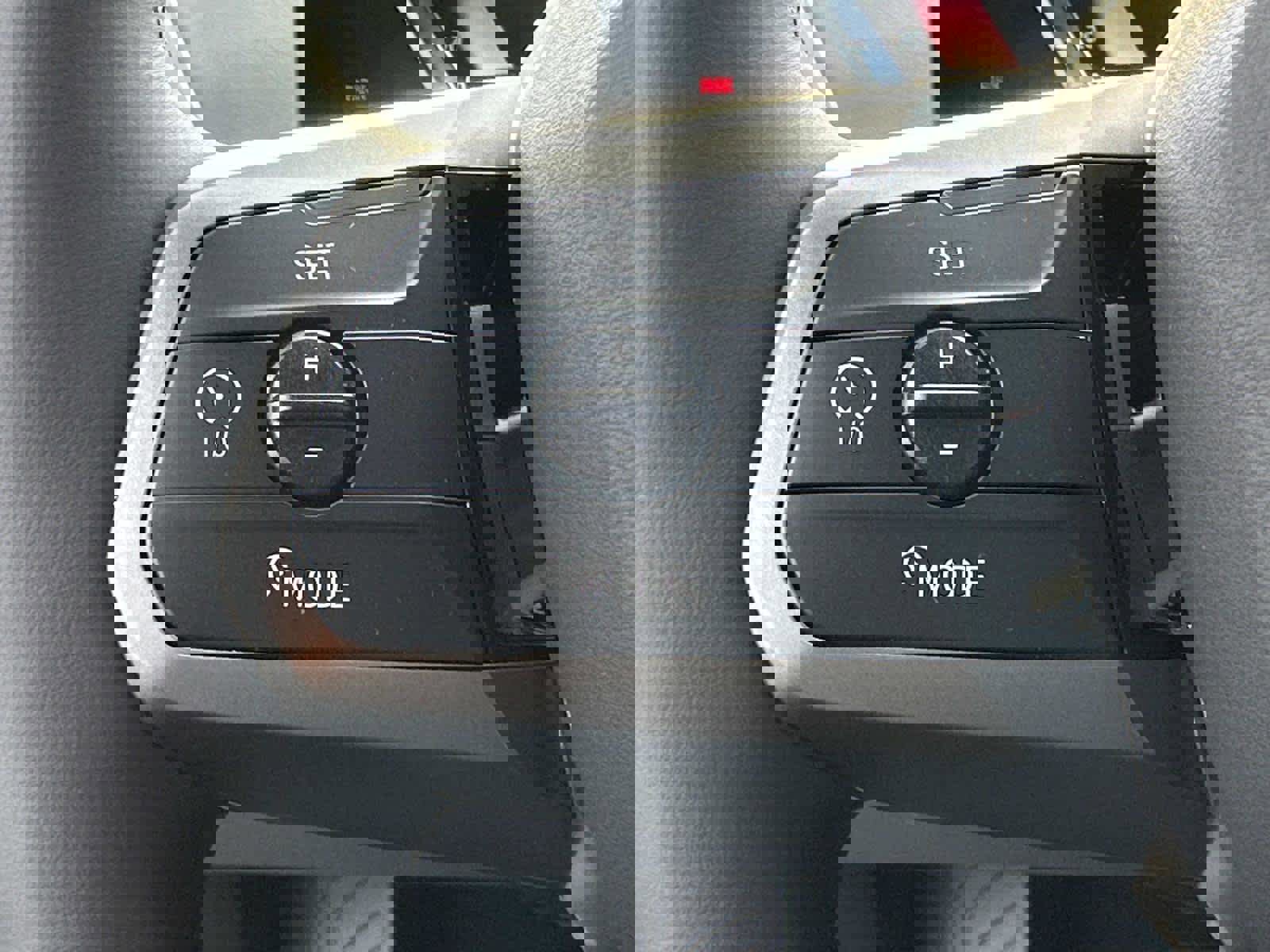 Used 2025 BMW iX xDrive50 w/ Premium Package image 8