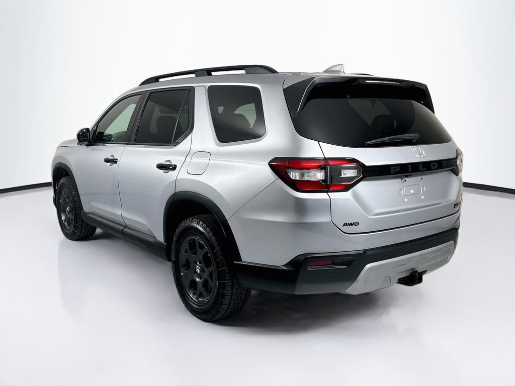 Certified 2025 Honda Pilot TrailSport image 7