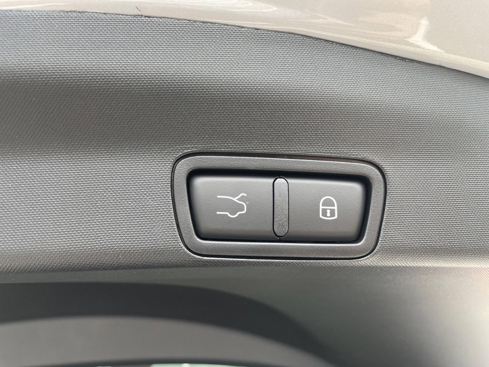 Used 2024 Alfa Romeo Stelvio Ti w/ Performance Driving Package image 13