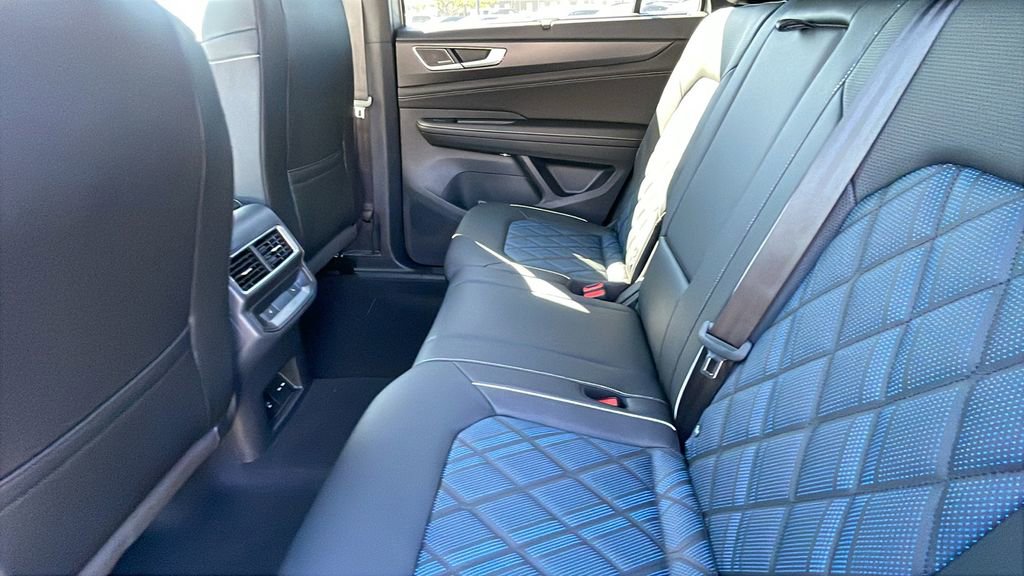 New 2025 Volkswagen Atlas Cross Sport SEL Premium R-Line image 16