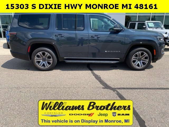 Used 2024 Jeep Wagoneer Series II w/ Flexible Seating Group image 4