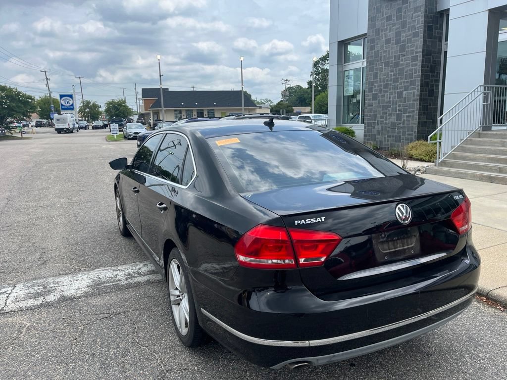 Used 2012 Volkswagen Passat TDI SEL Premium FWD image 6