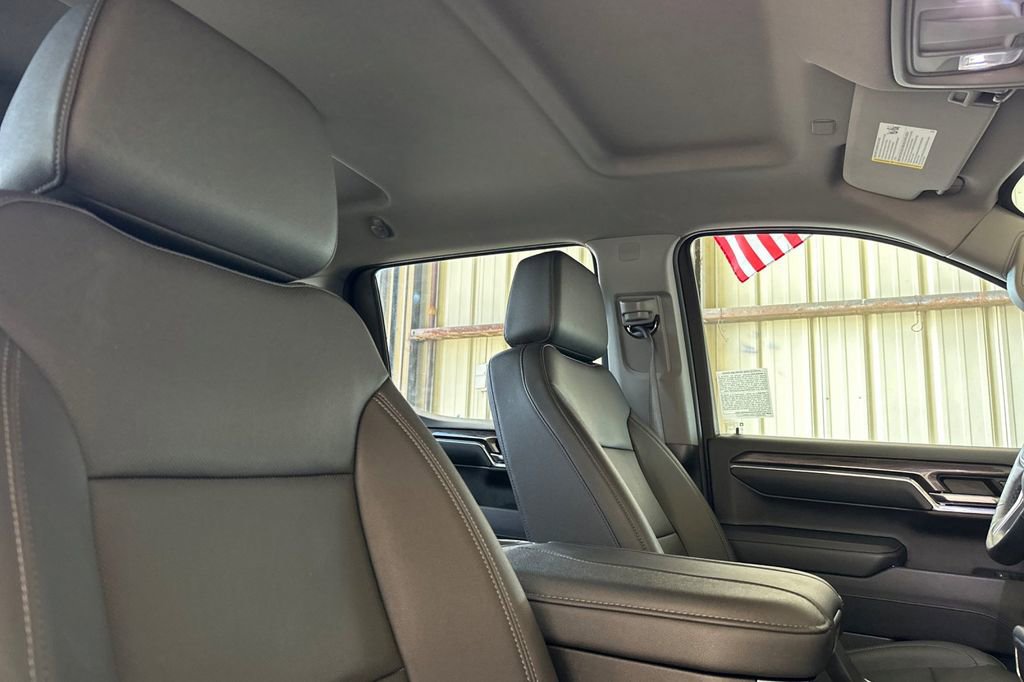 Used 2023 Chevrolet Silverado 1500 LTZ AWD/4WD image 16