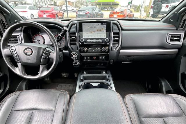 Used 2021 Nissan Titan PRO-4X w/ Pro-4x Convenience Package image 7