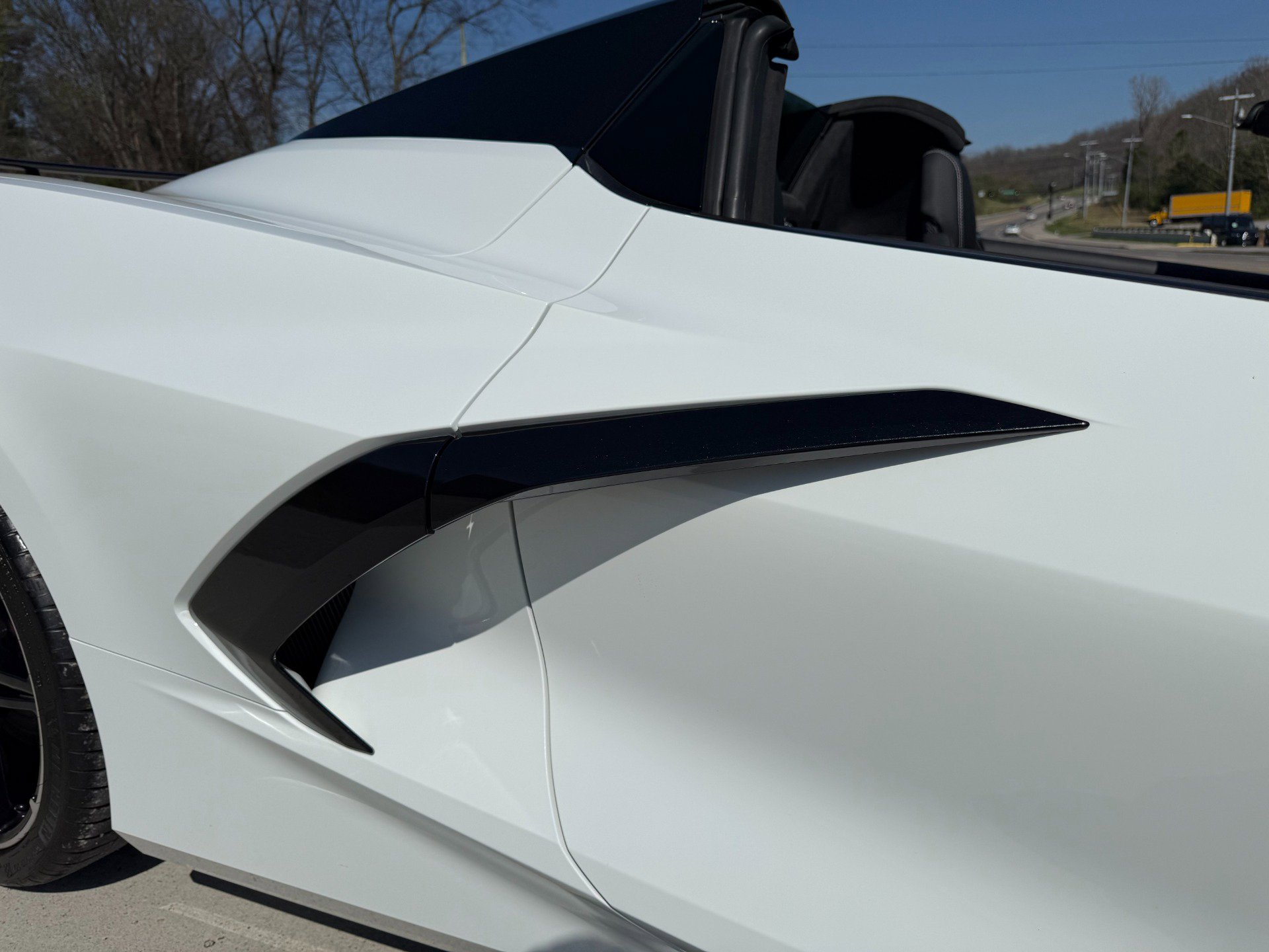 Used 2023 Chevrolet Corvette Stingray Premium Conv w/ Z51 Performance Package RWD image 47