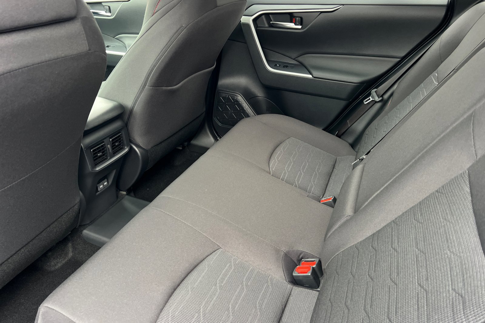 Certified 2025 Toyota RAV4 SE image 12