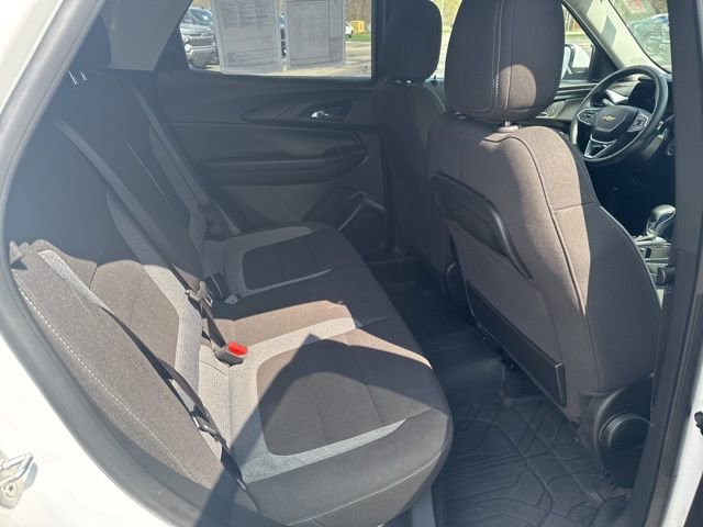 Used 2024 Chevrolet TrailBlazer LT w/ LT Cold Weather Package AWD/4WD image 26