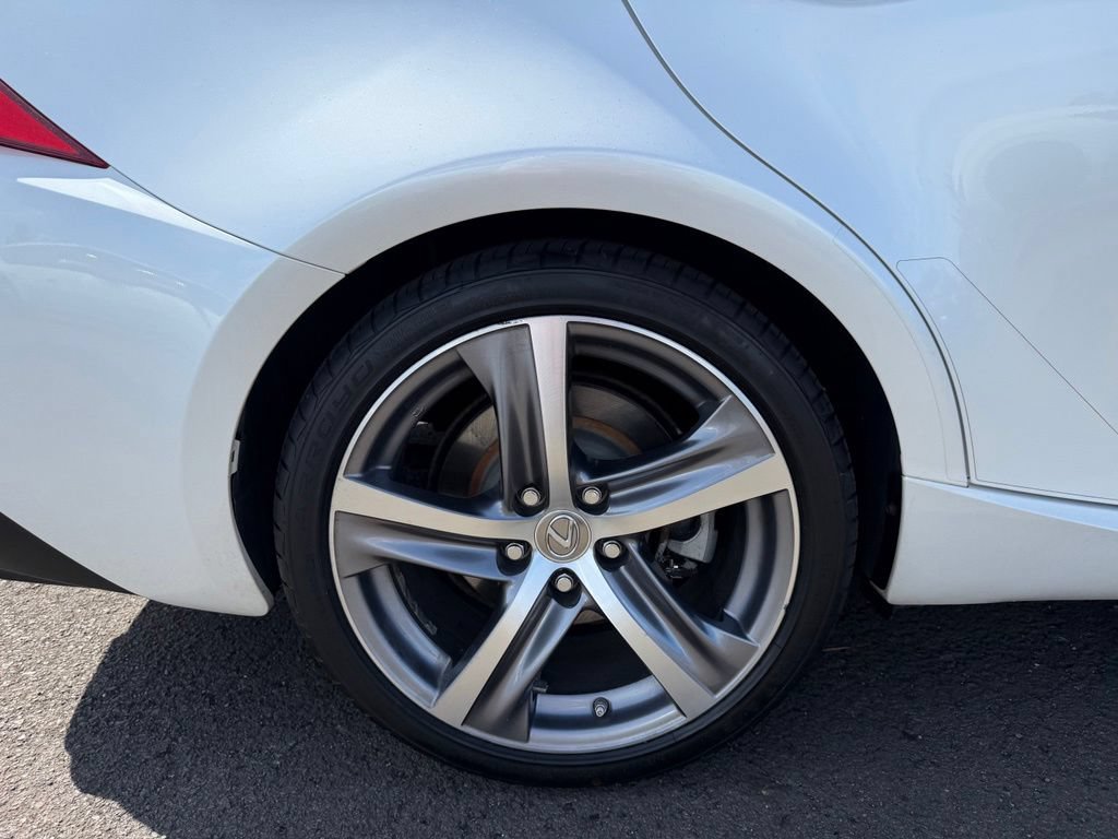 Used 2018 Lexus IS 300 AWD w/ Comfort Package image 10