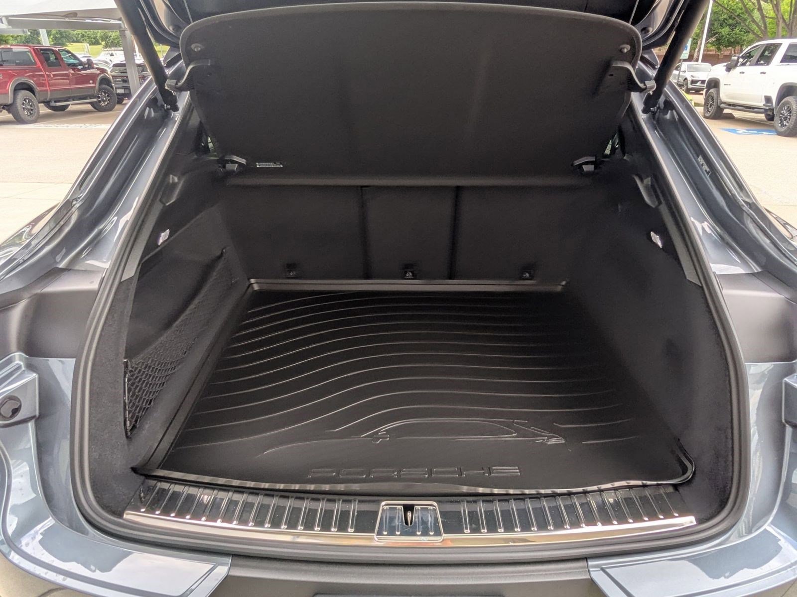 New 2026 Porsche Cayenne Coupe AWD/4WD image 22