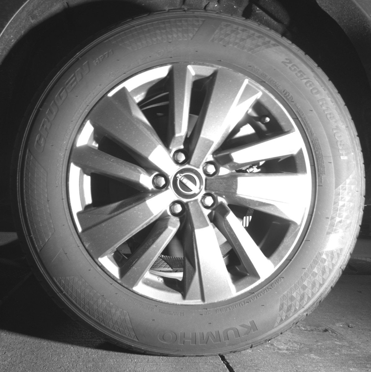 Used 2025 Nissan Pathfinder SV image 13