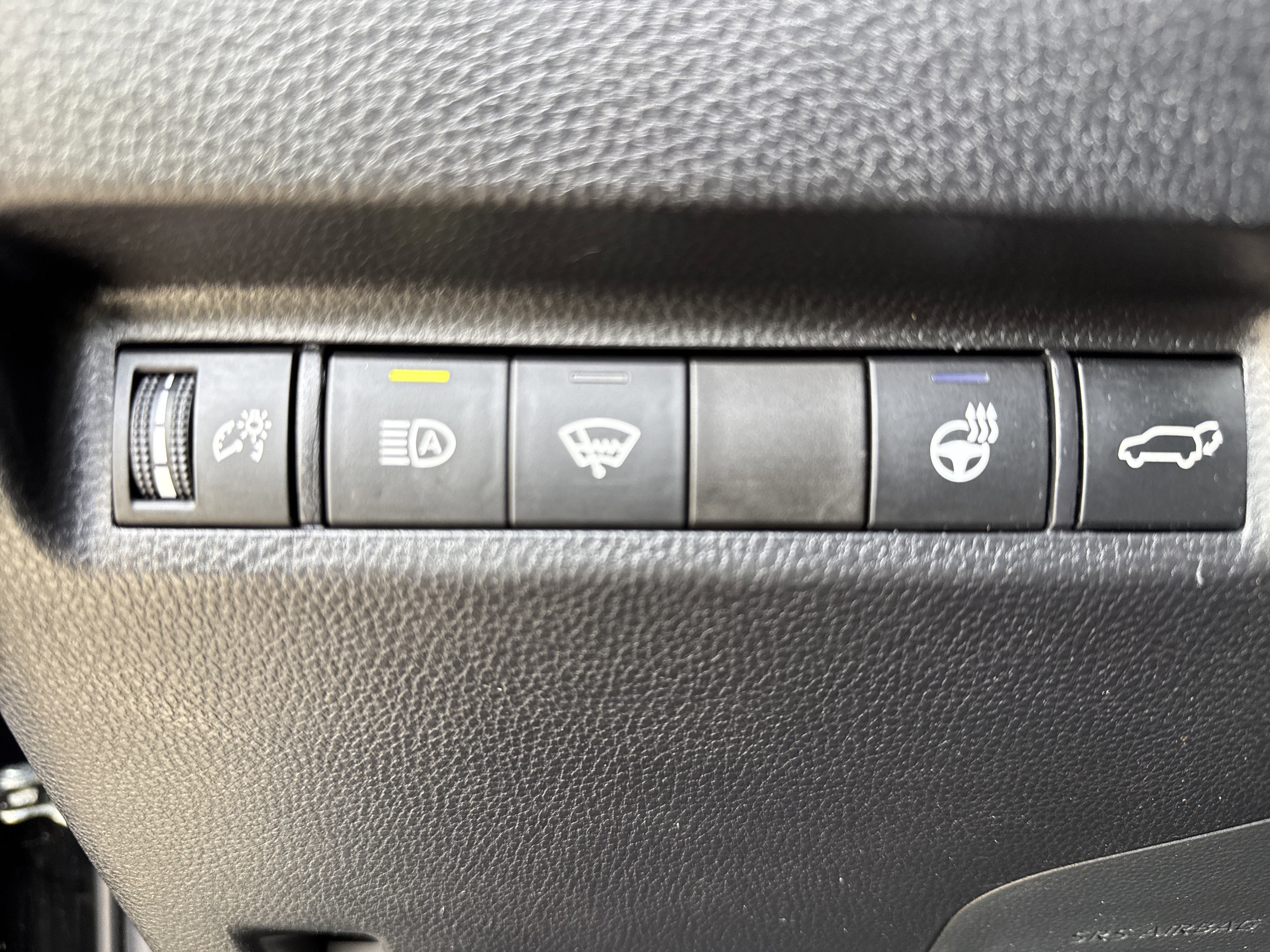 Used 2021 Toyota RAV4 XLE Premium image 19