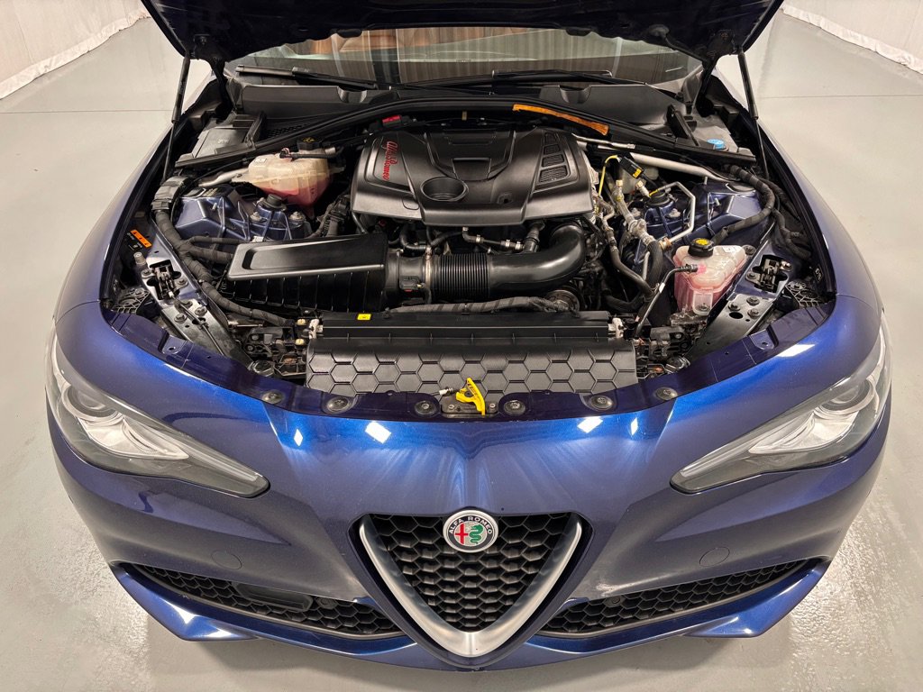 Used 2017 Alfa Romeo Giulia Ti w/ Lusso Package image 29