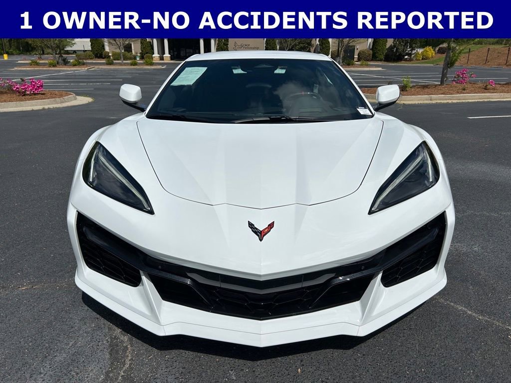 Used 2025 Chevrolet Corvette Z06 RWD image 11