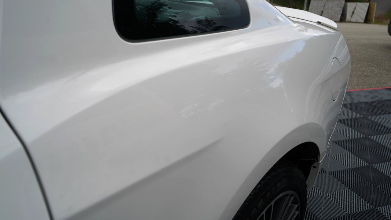Used 2010 Ford Mustang GT RWD image 27