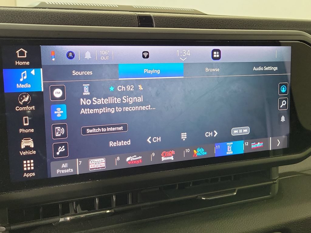 Used 2024 Jeep Gladiator Sport AWD/4WD image 18
